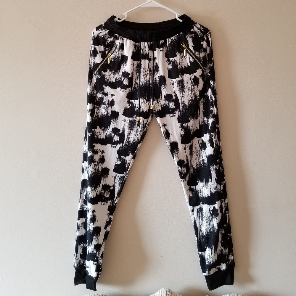 Womens jogger pants, size L